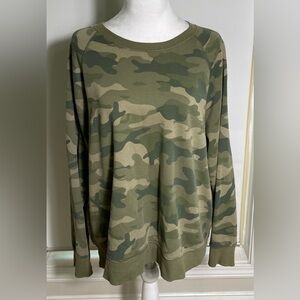 Womens camouflage sweatshirt size extra large